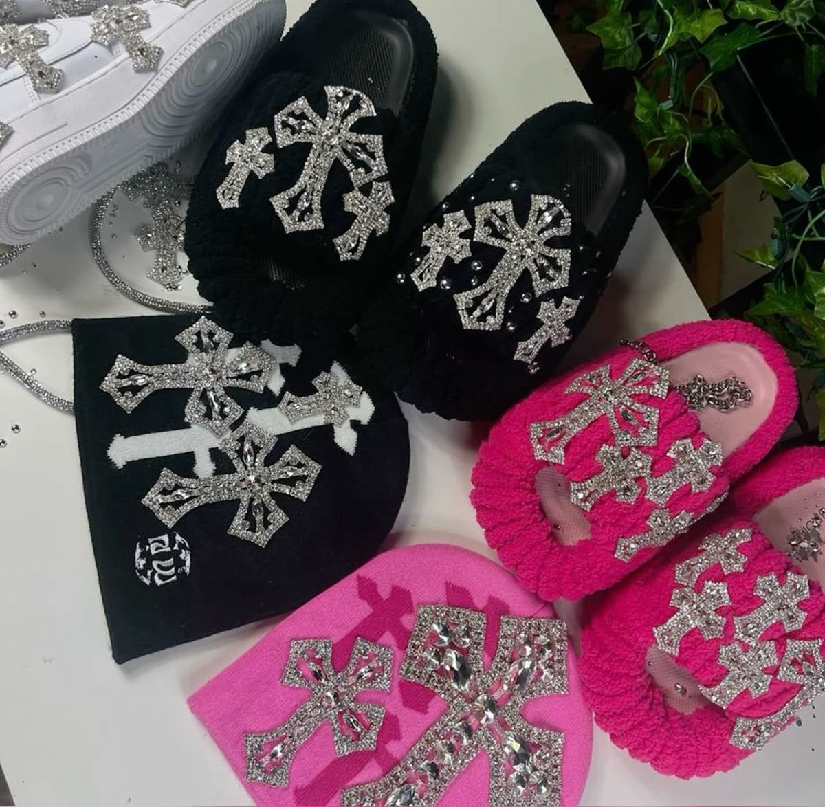 Crossed Me Slides ( Style 2 )